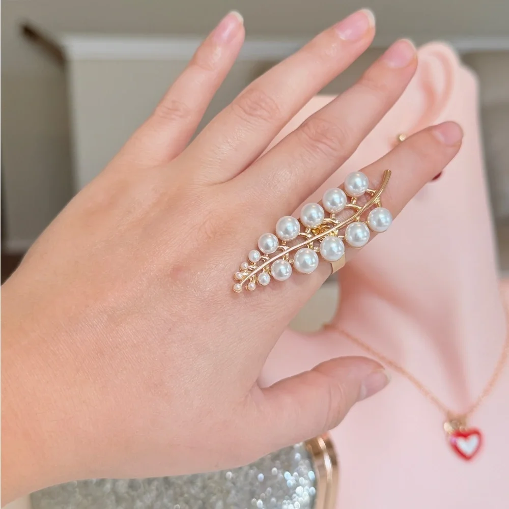 Gold and Pearl Leaf Ring